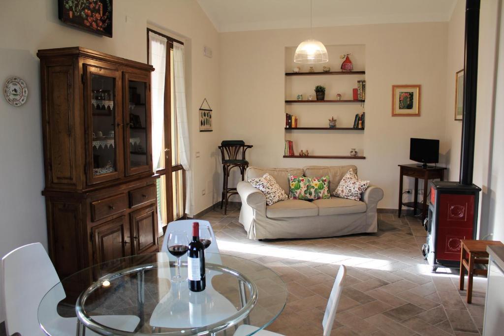 Le Case - carbon neutral hotel in Bevagna