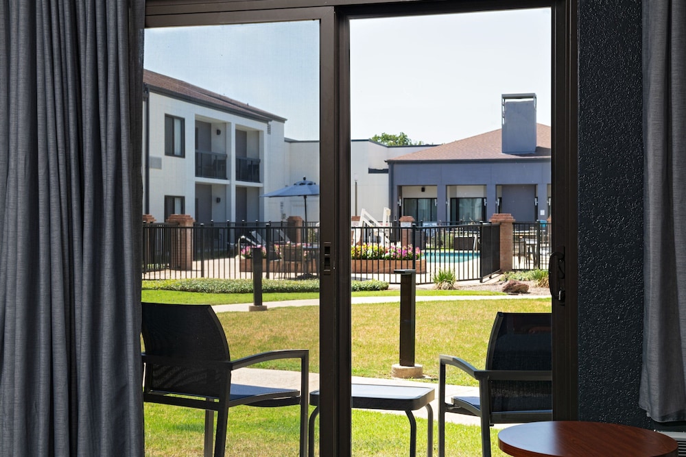 Courtyard by Marriott Fort Worth University Drive - photo 13