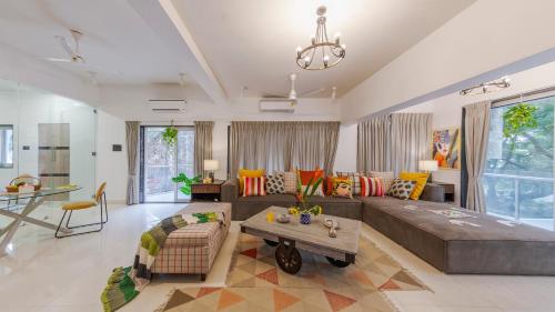 Villa Belle Vue 4BHK Private Pool & Party Hall By StayMonkey — 4-Star Luxury Hotel in Lonavla, India