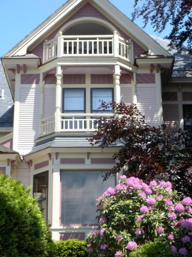 254 South Union Street Guest House 19763637 — Burlington