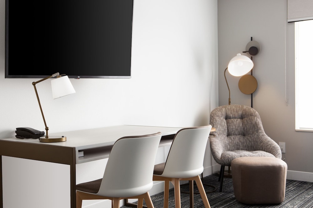 TownePlace Suites by Marriott Oconomowoc - photo 10