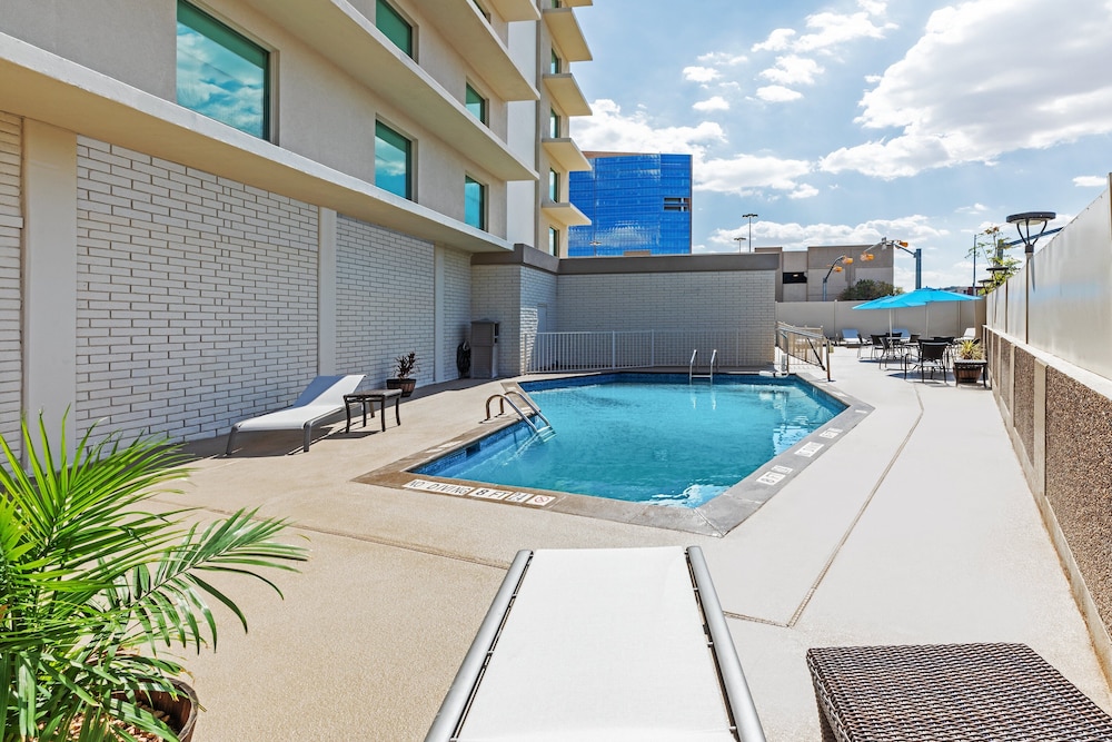 HI Express El Paso Downtown by IHG - photo 16
