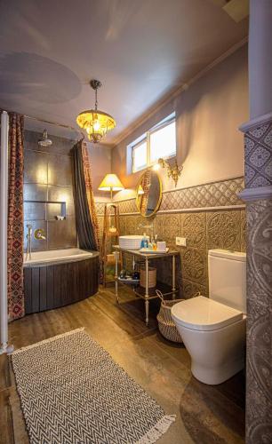 Charming 1BR Apartment with Balcony By Wehost