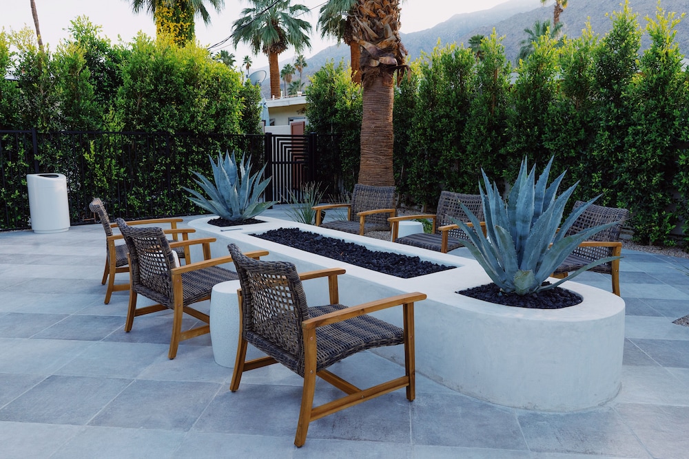 Azure Sky Hotel Adults Only a Town and Desert Boutique Hotel - photo 20