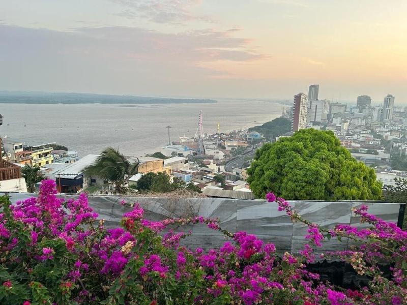 Perla Central Hotel in Guayaquil, Ecuador