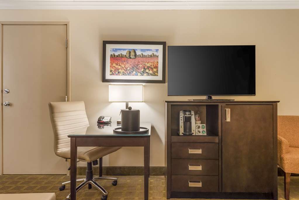 Best Western Plus White Bear Country Inn - photo 15