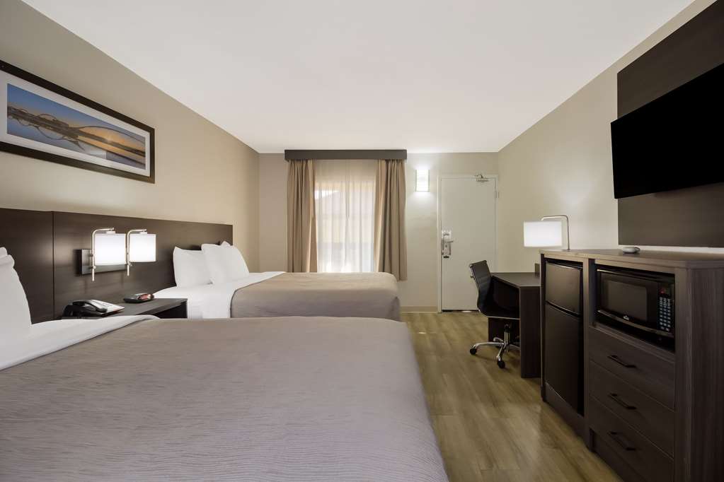 Quality Inn Coliseum - photo 11