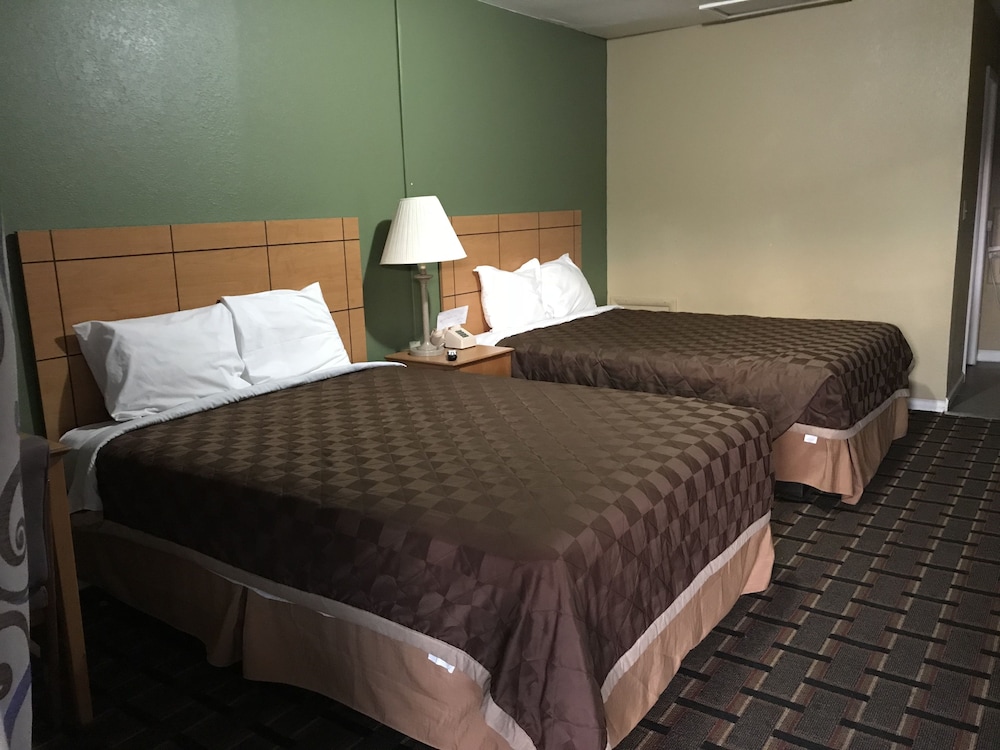 Princess Motel Maryville - photo 10