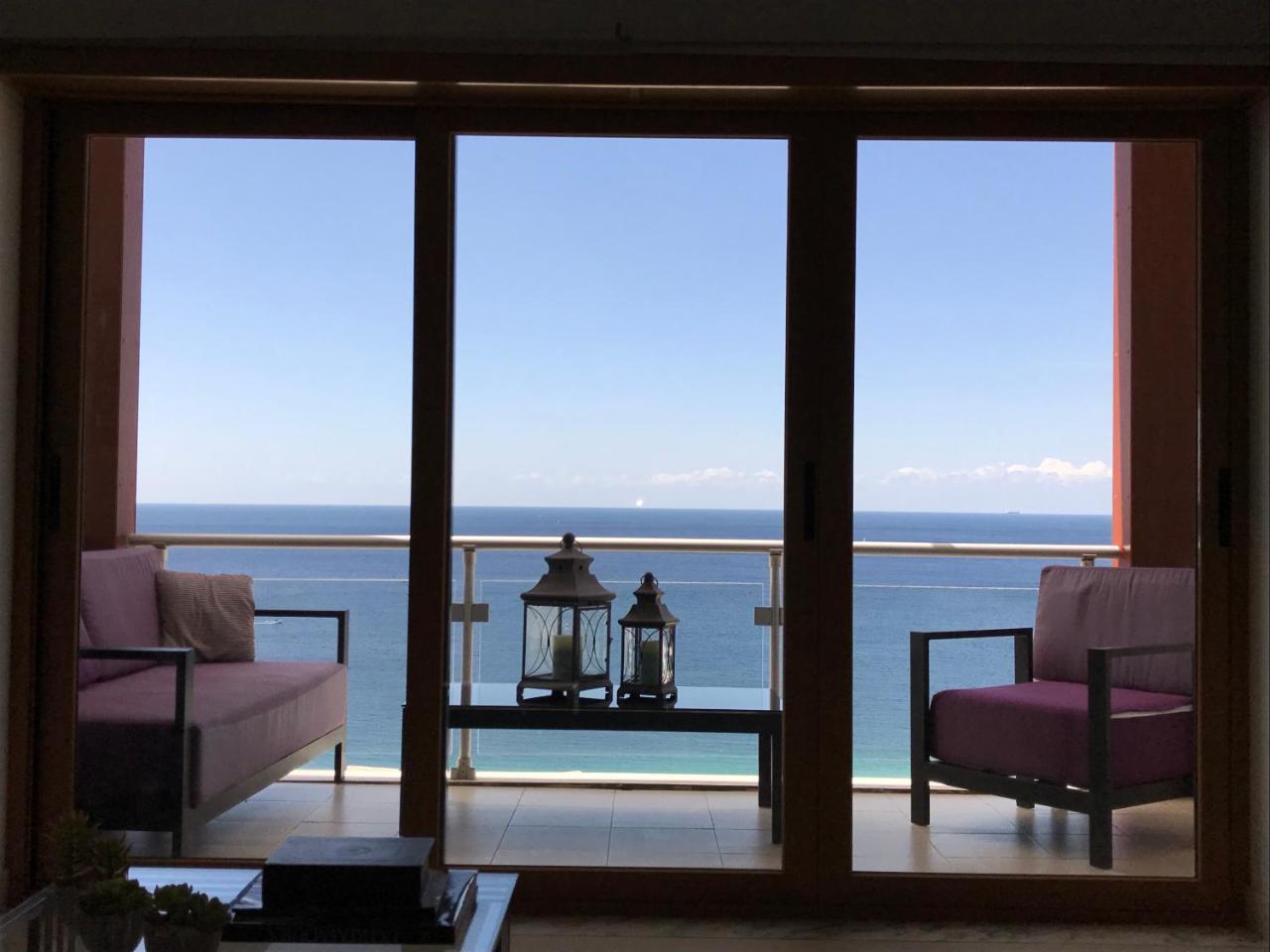 Apartamento Con Vistas Al Mar — 4-Star Luxury Hotel in Sesimbra, Portugal