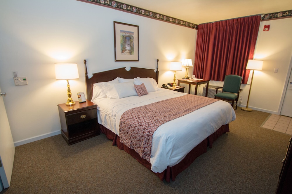 Chalet Motel Mequon - photo 13