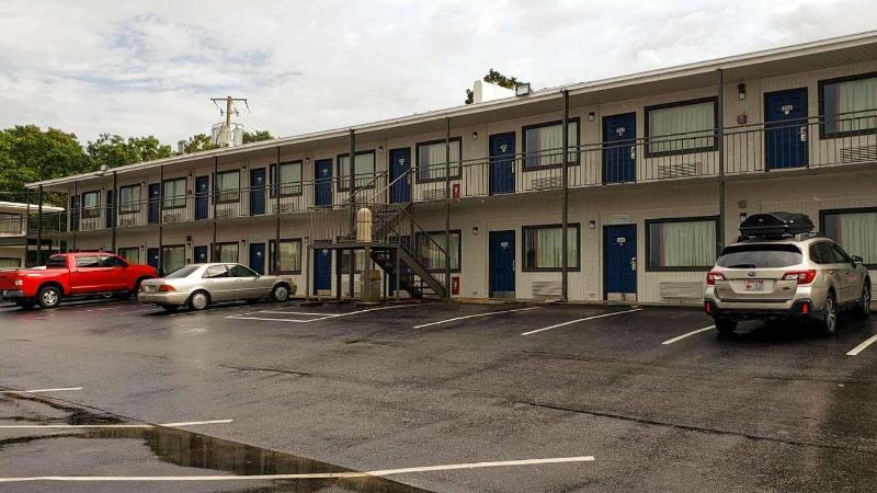 Motel6 Fayetteville AR - photo 12