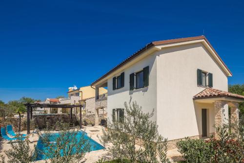 Holiday house BRZAC — 4-Star Luxury Hotel in Krk, Croatia