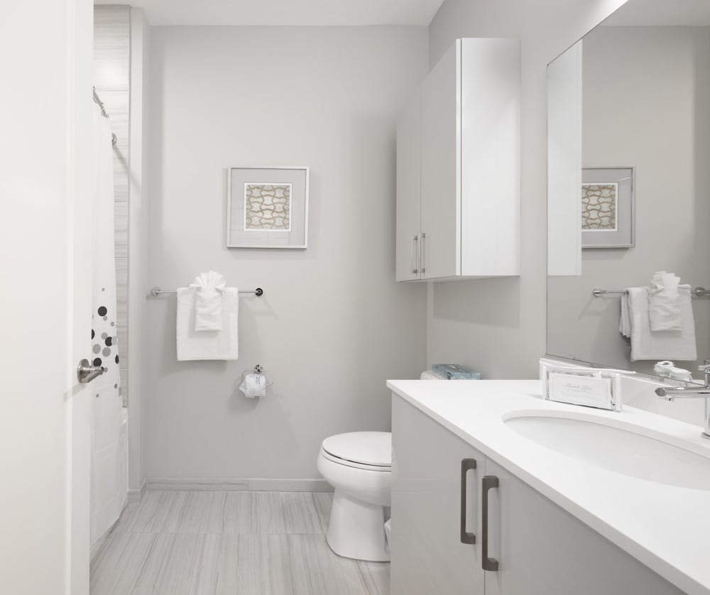 Global Luxury Suites East Boston - photo 34