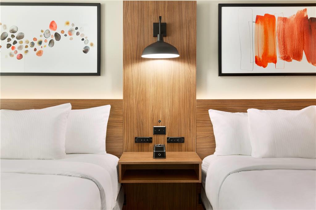 La Quinta Inn & Suites by Wyndham Mount Laurel Moorestown - photo 52