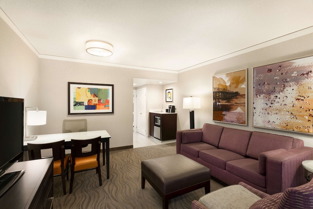 Embassy Suites by Hilton Irvine Orange County Airport - photo 26