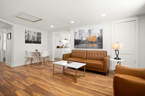 The Heights Nook Peaceful Getaway With A Den — Peoria
