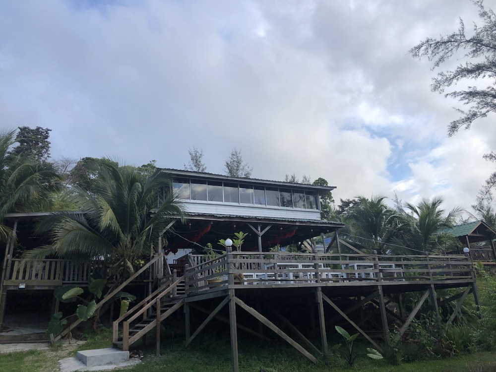 Tim’s Seaside Hideout Resort in Miri, Malaysia