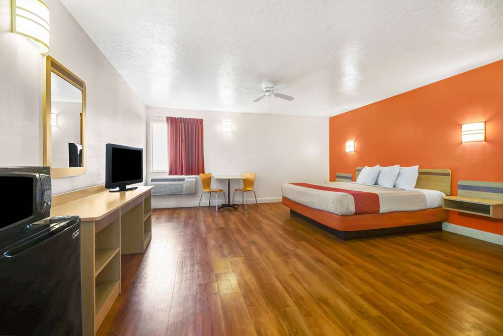 Motel 6 Beaver UT - photo 13