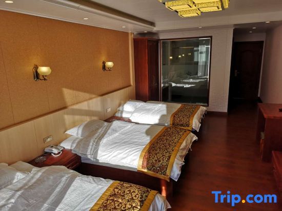 Yueda Business Hotel Longjiang — hotel in Qiqihar