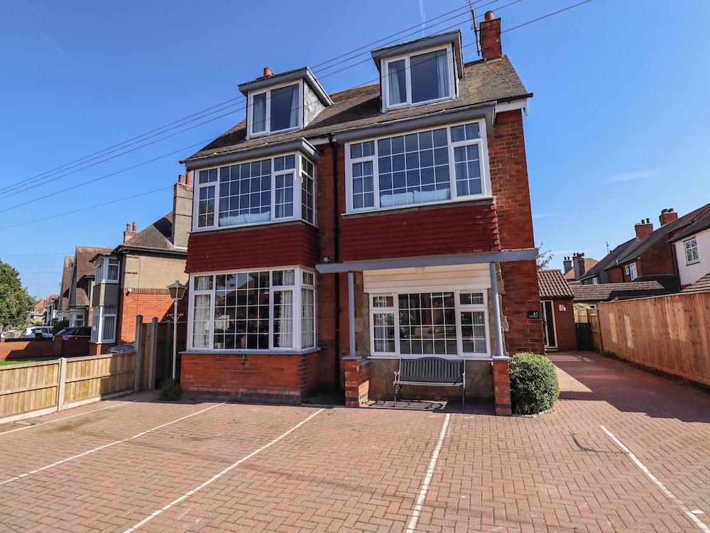 Chalfont Lodge — 4-Star Luxury Hotel in Skegness, United Kingdom