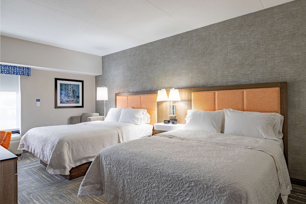 Hampton Inn & Suites Knoxville Downtown - photo 3