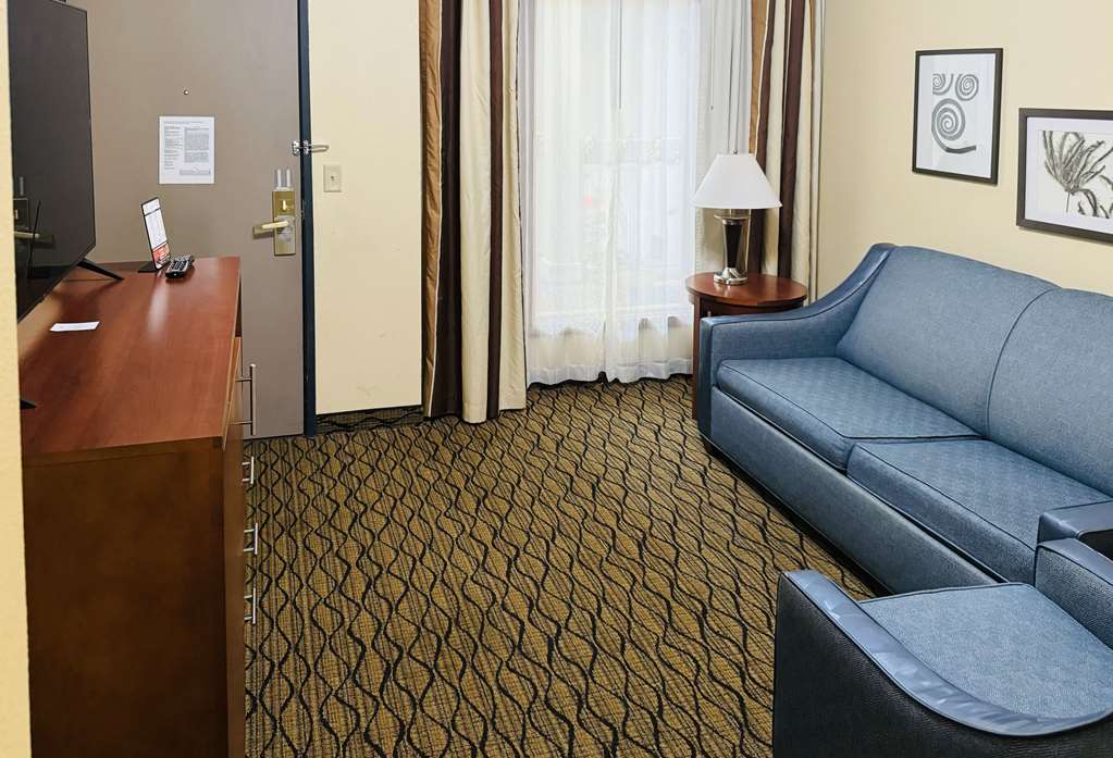Country Inn & Suites by Radisson Mishawaka IN - photo 10