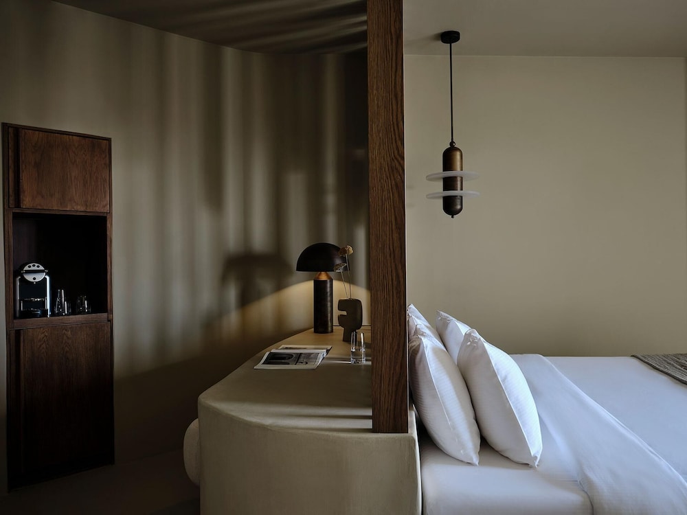 Andronis Concept Wellness Resort — Fira — photo 4
