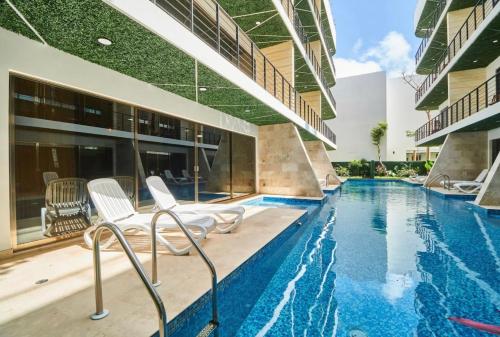 Sherlock Swim up Suite & Gym & Beach Club Access — 4-Star Luxury Hotel in Tulum, Mexico
