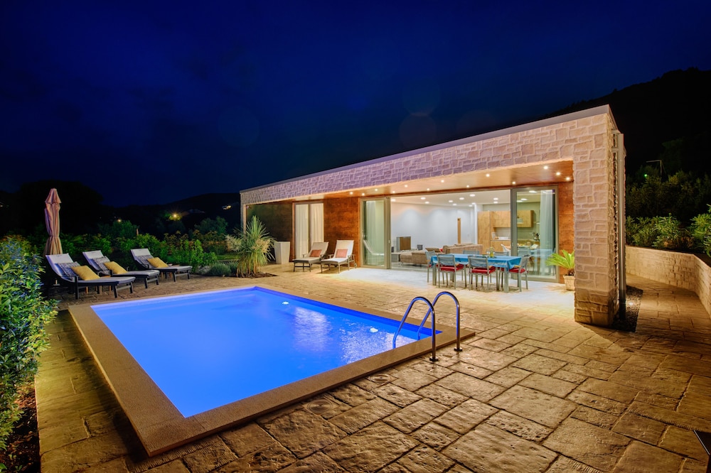 Villa Vinni — 4-Star Luxury Hotel in Korcula, Croatia