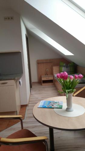 Apartmenthaus Zwenkau — hotel in Zwenkau