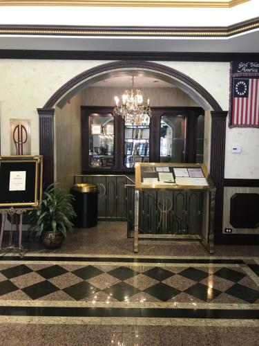 Avenue Plaza Hotel - photo 7