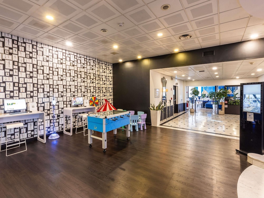 Novotel Genova City — 4-Star Luxury Hotel in Genoa, Italy