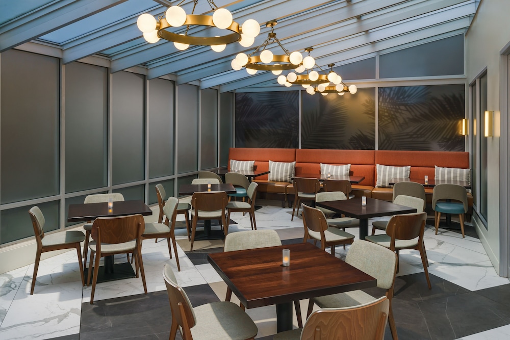 DoubleTree by Hilton Hotel New York City Chelsea - photo 28