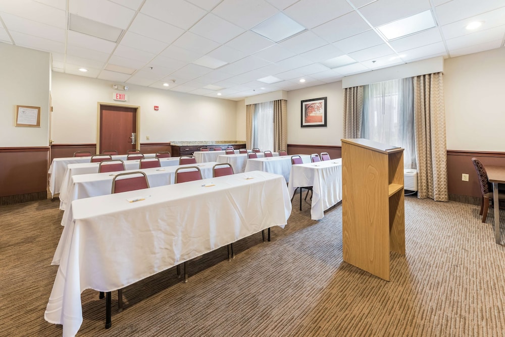Hampton Inn by Hilton Columbus I 70E Hamilton Rd - photo 63