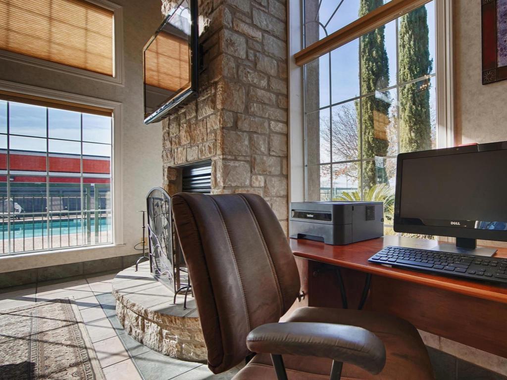 Marble Falls Inn - photo 18