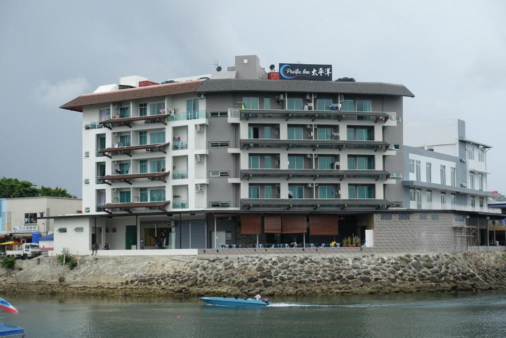 Pacific Inn - carbon neutral hotel in Semporna