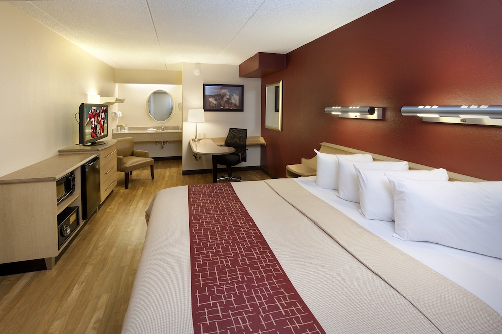 Red Roof Inn Dayton North Airport - photo 8