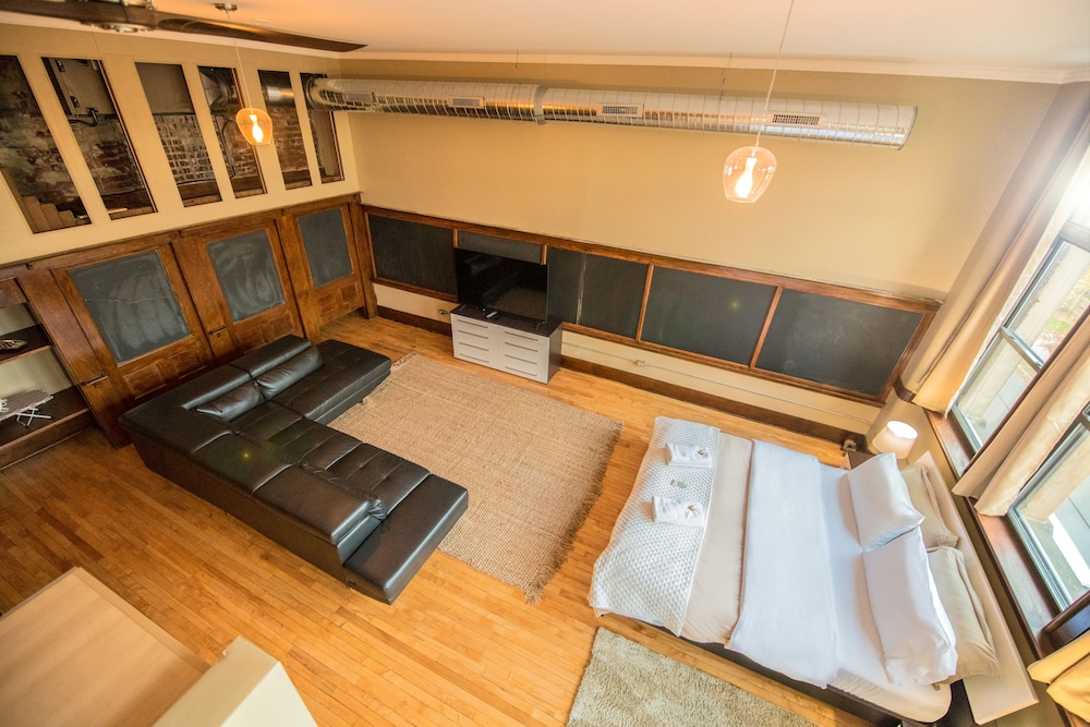 School 31 Lofts at Colors Studios - photo 75
