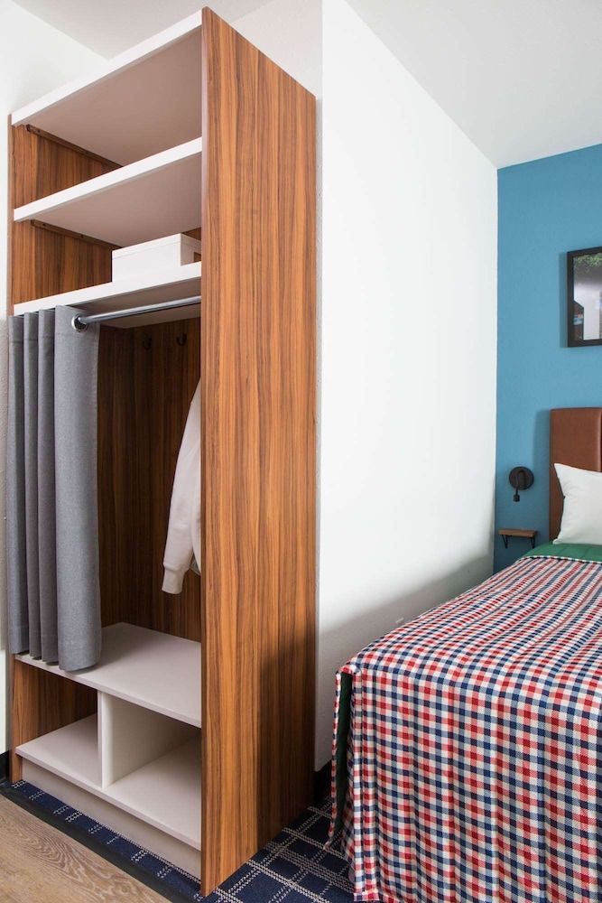Uptown Suites Extended Stay Austin TX North - photo 17
