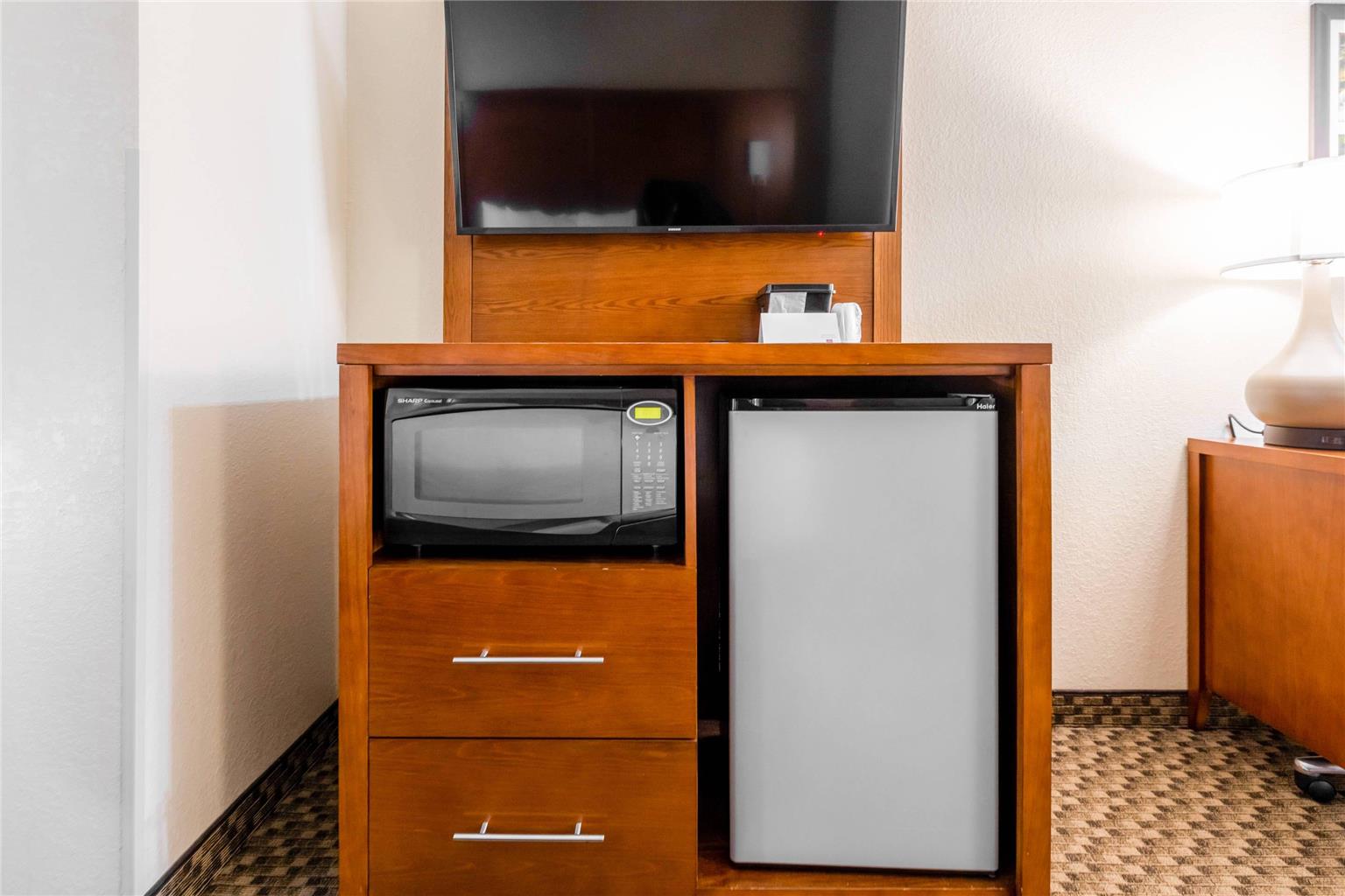 Comfort Suites Troy I75 - photo 21
