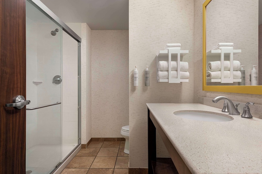 Hampton Inn & Suites Pittsburgh Waterfront West Homestead - photo 23