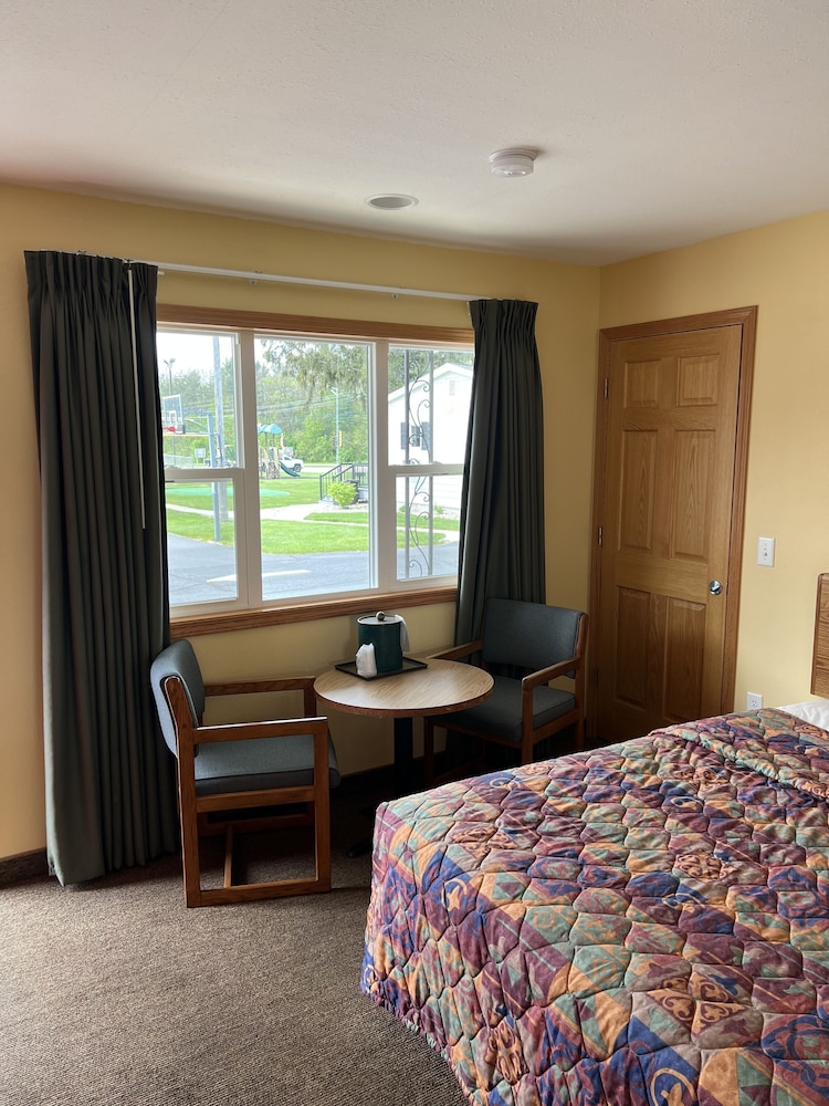 All Star Inn & Suites - photo 64