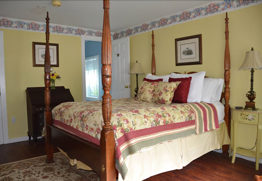 Thornewood Inn & Restaurant - photo 11
