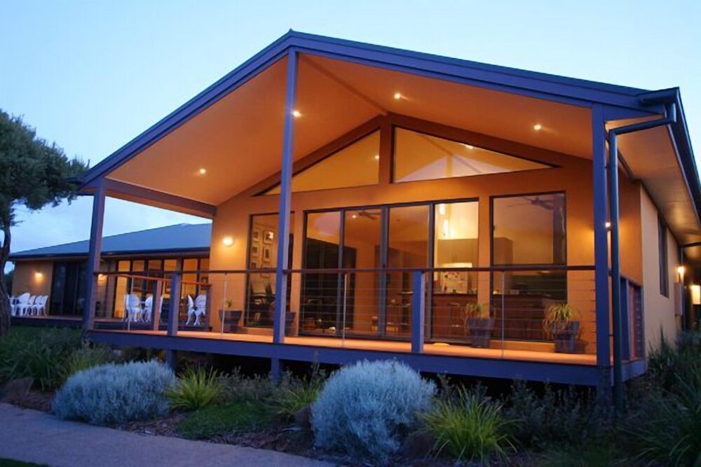 The Playhouse Casa la Playa — 4-Star Luxury Hotel in Rye, Australia