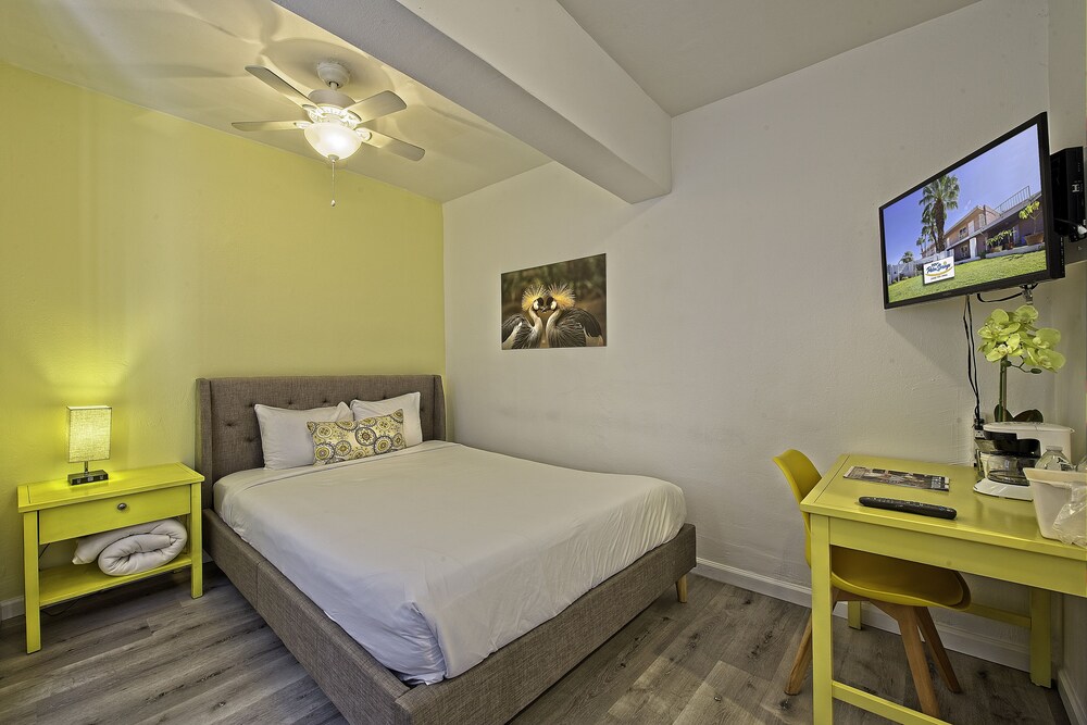 Inn at Palm Springs - photo 7