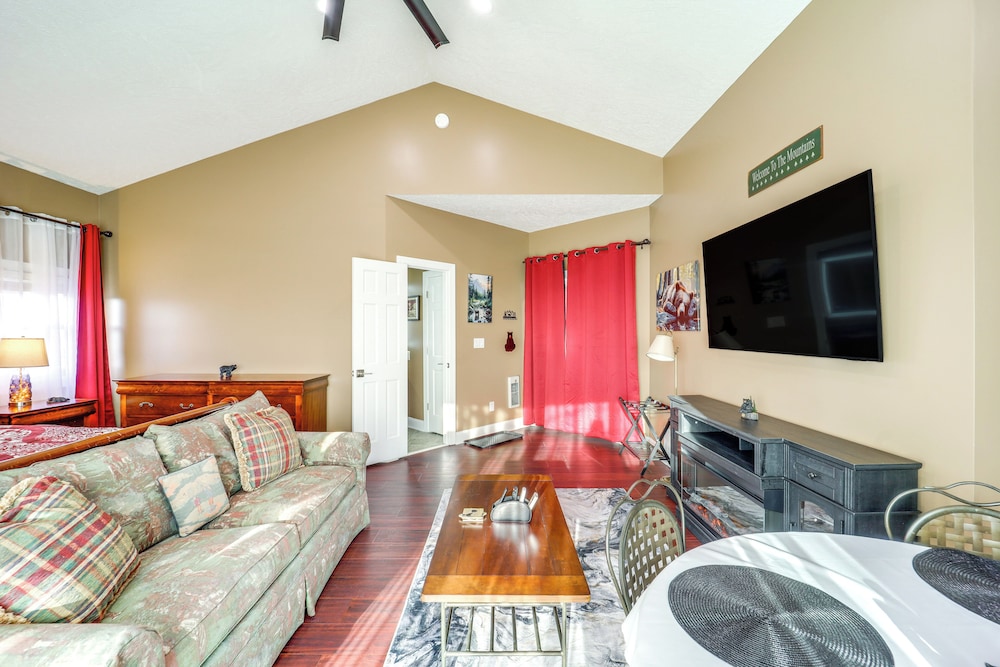 3 Mi Beech Mtn Resort: Cozy Studio w Deck & View — Banner Elk — photo 3