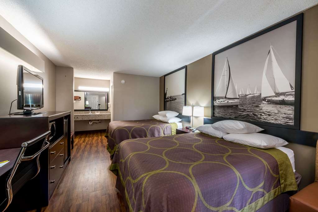Super 8 by Wyndham Alexander City - photo 14