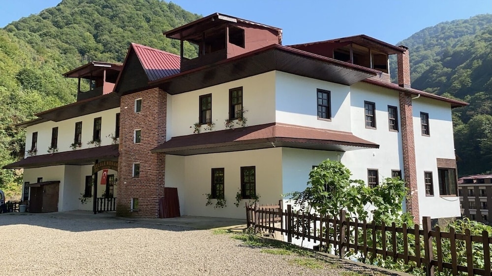 Selale Konak Cavus’un Yeri in Cayeli, Turkey