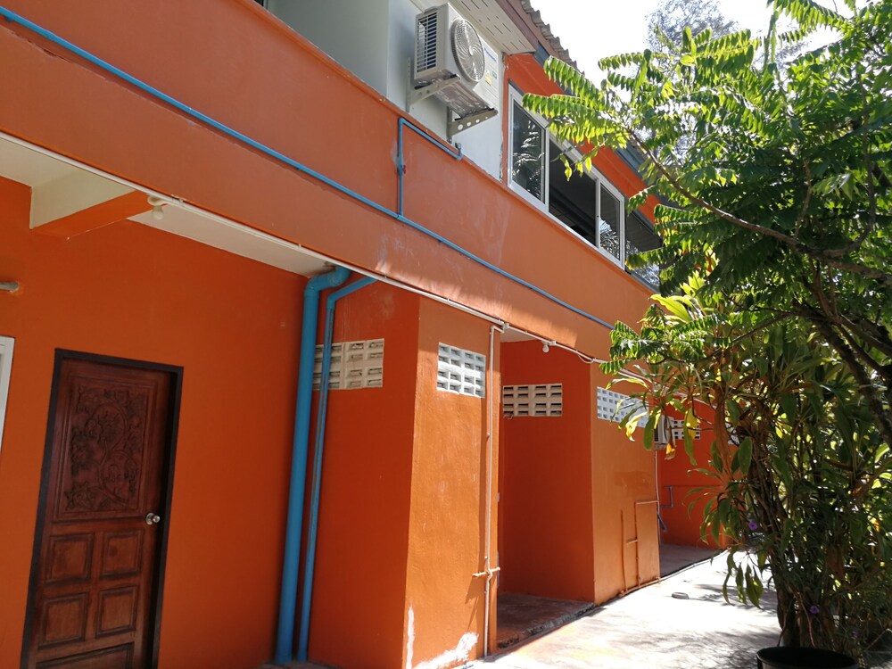 Pornarree Hotel in La-Ngu, Thailand