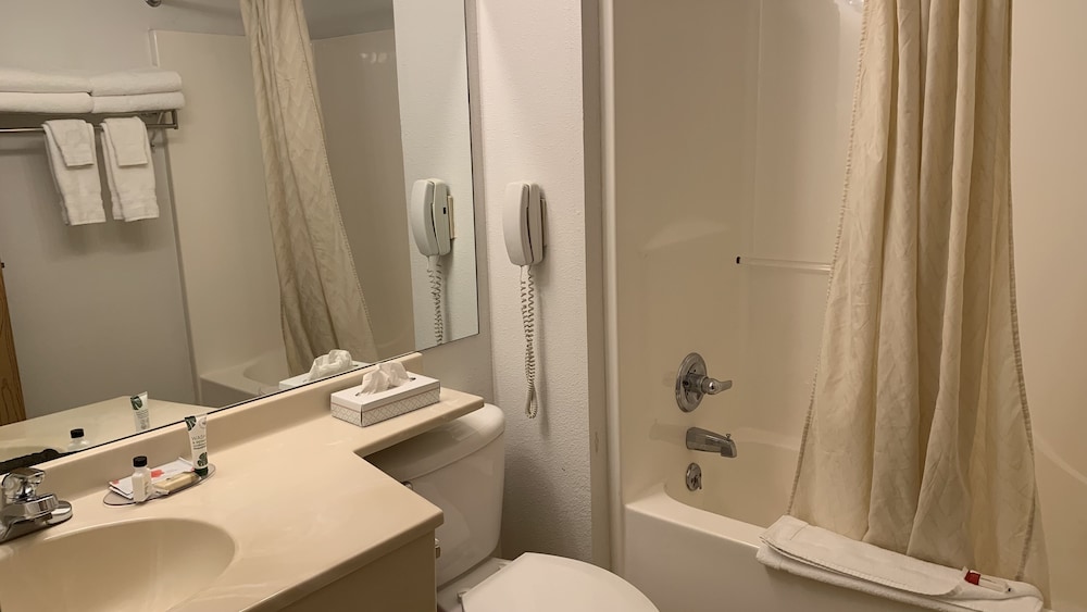 Fairbridge Inn & Suites Miles City - photo 42